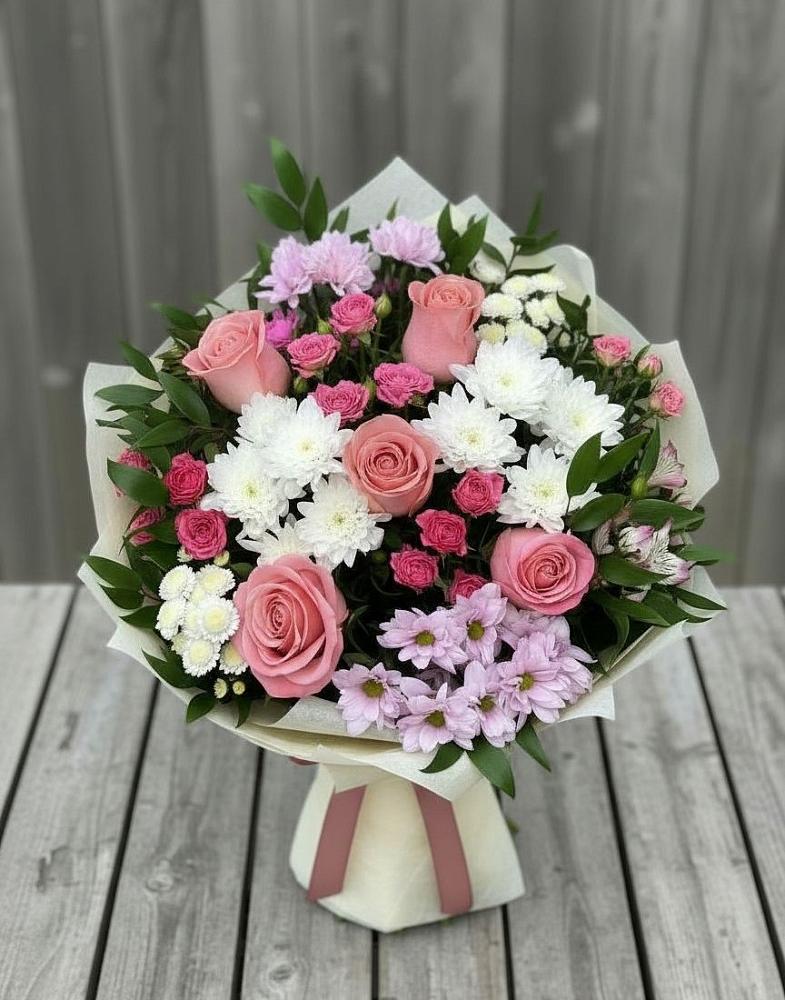 Букет цветов из: Альстромерии, Гвоздики, Розы и Хризантемы в Ивдели