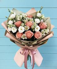 Букет цветов из:  Розы, Альстромерии и Лизиантусы в Ивдели