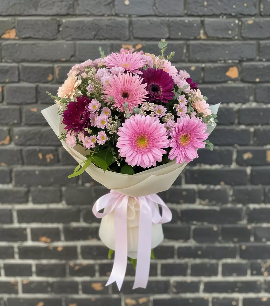 Букет цветов из: Герберы и Хризантемы в Ивдели