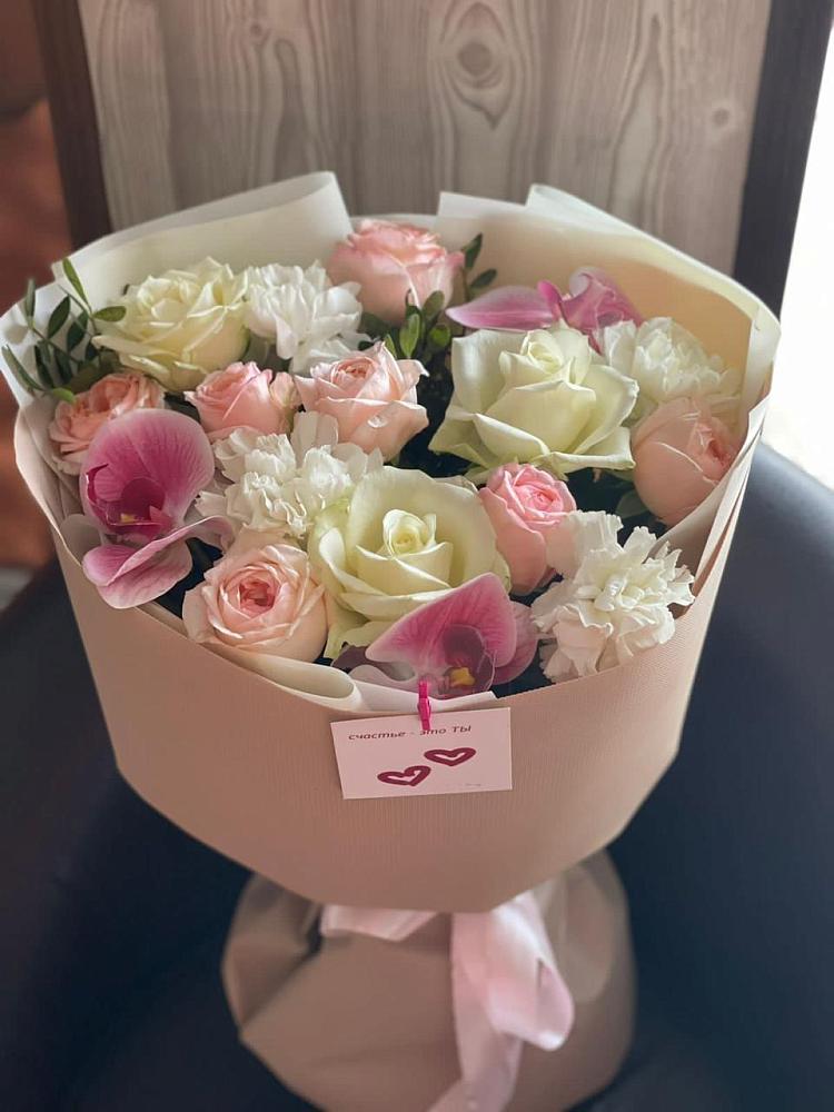 Букет цветов из: Орхидеи, Розы и Гвоздики в Ивдели