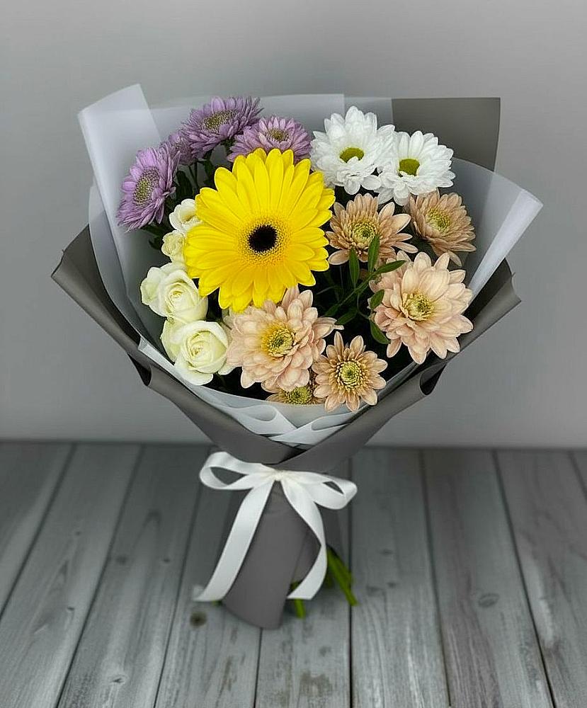 Букет цветов из: Розы, Герберы и Хризантемы в Ивдели