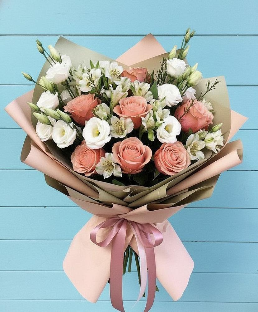 Букет цветов из: Розы, Альстромерии и Лизиантусы в Ивдели