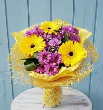 Букет цветов из:  Хризантемы и Герберы в Ивдели