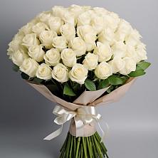 Букет 101 беля роза Белоснежка в Ивдели