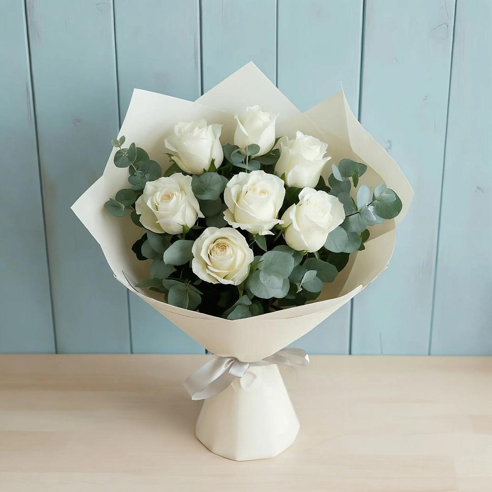 Букет Белые розы в Эвкалипте в Ивдели