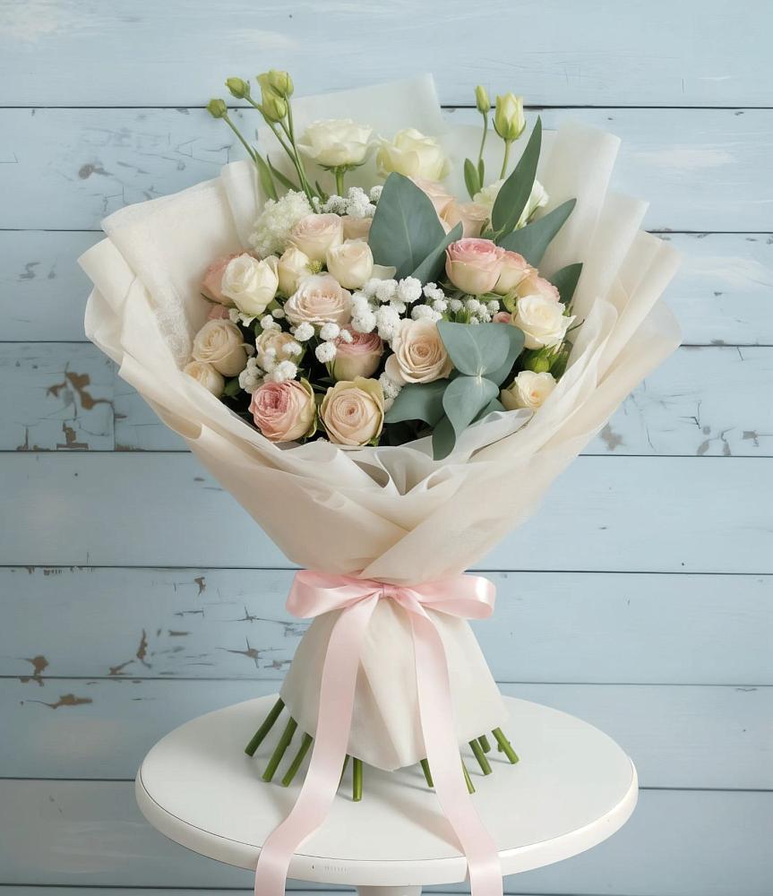 Букет цветов из: Розы и Лизиантусы в Ивдели