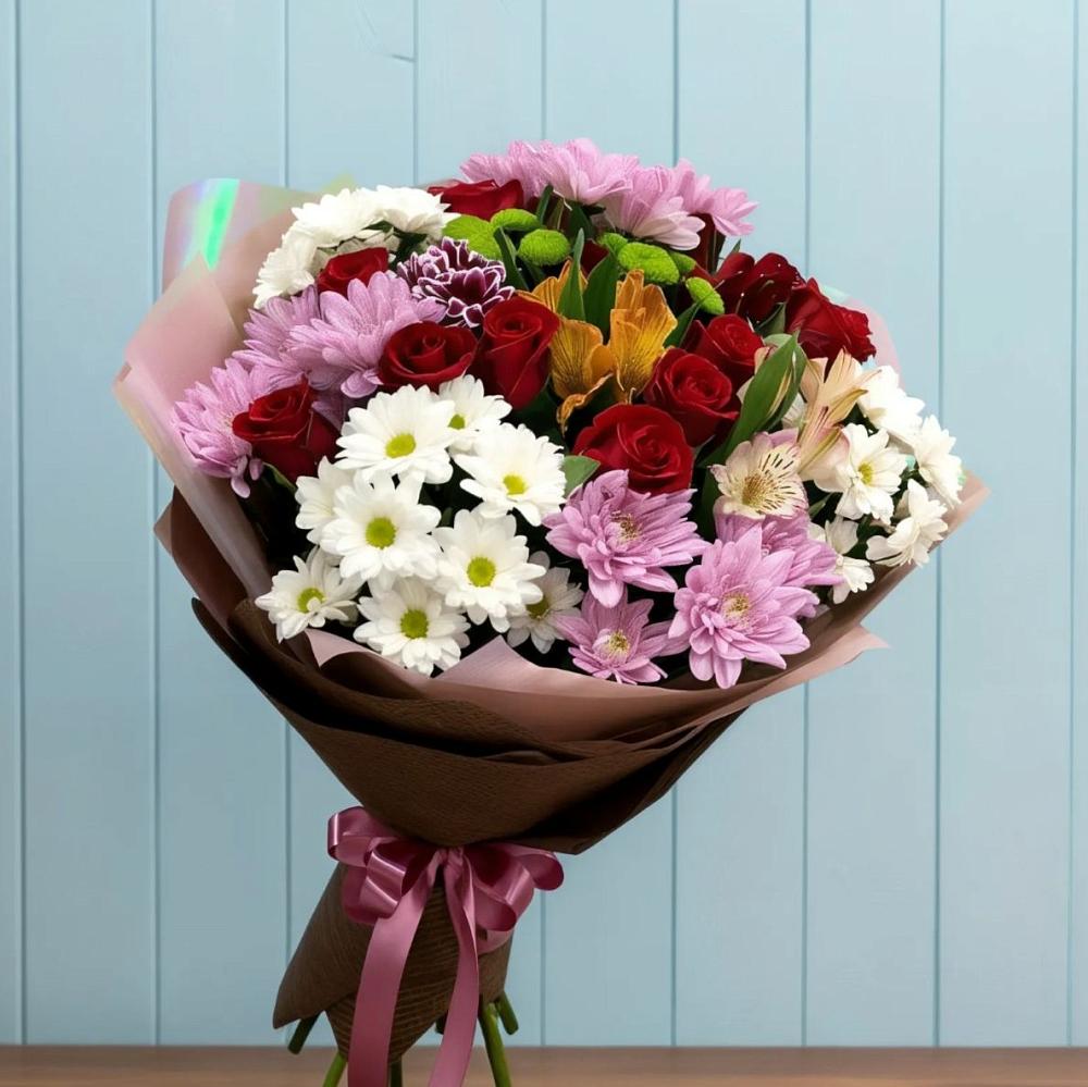 Букет цветов из: Розы, Хризантемы и Альстромерии в Ивдели