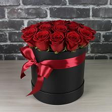 Цветочная композиция из Розы в шляпной коробке в Ивдели