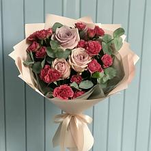Букет цветов из:  Гвоздики и Розы в Ивдели