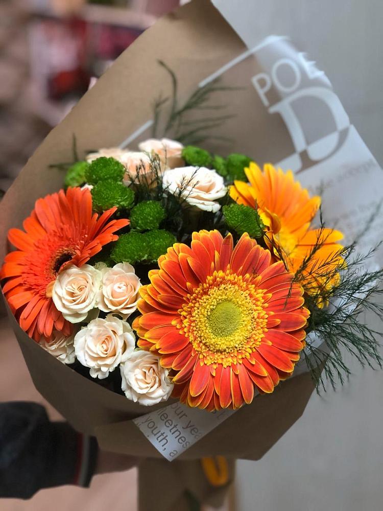 Букет цветов из: Герберы, Хризантемы и Розы в Ивдели
