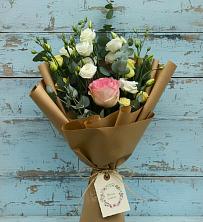 Букет цветов из:  Розы и Лизиантусы в Ивдели