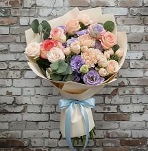 Букет цветов из:  Розы, Лизиантусы и Гвоздики #REPLACE_PRED# Ивдели