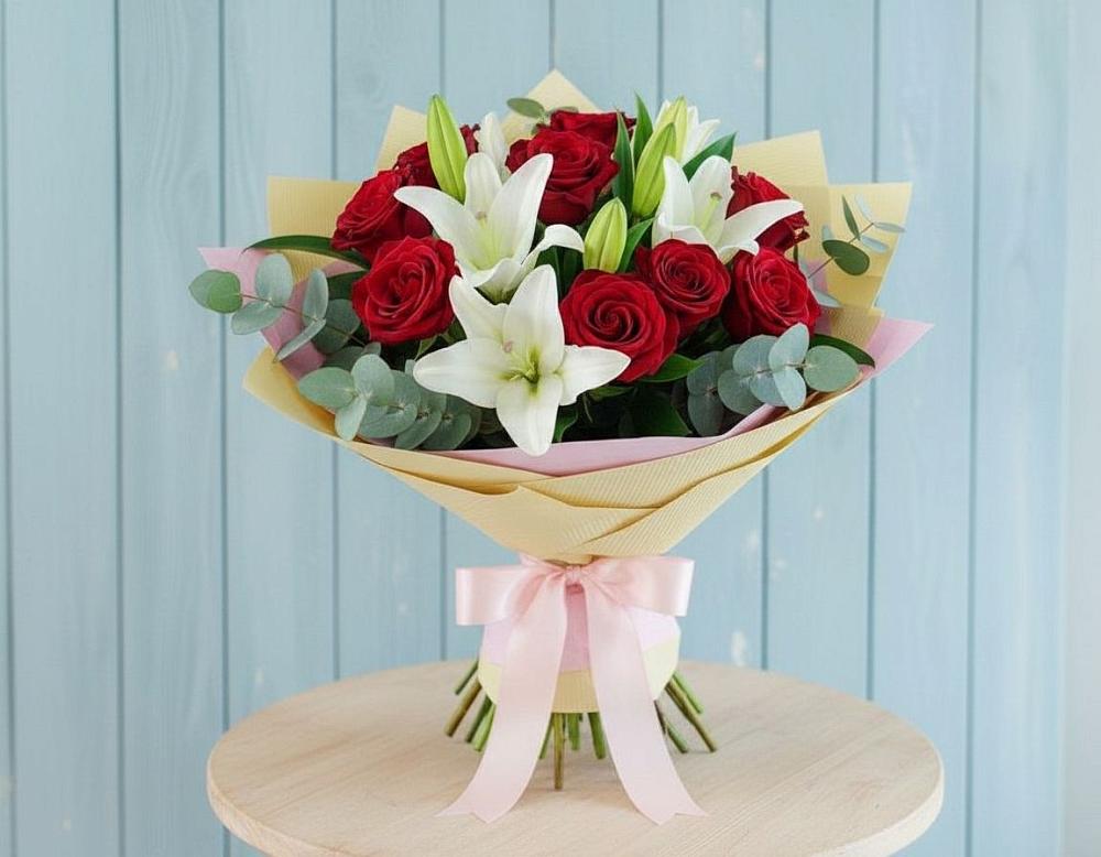 Букет цветов из: Лилии и Розы в Ивдели
